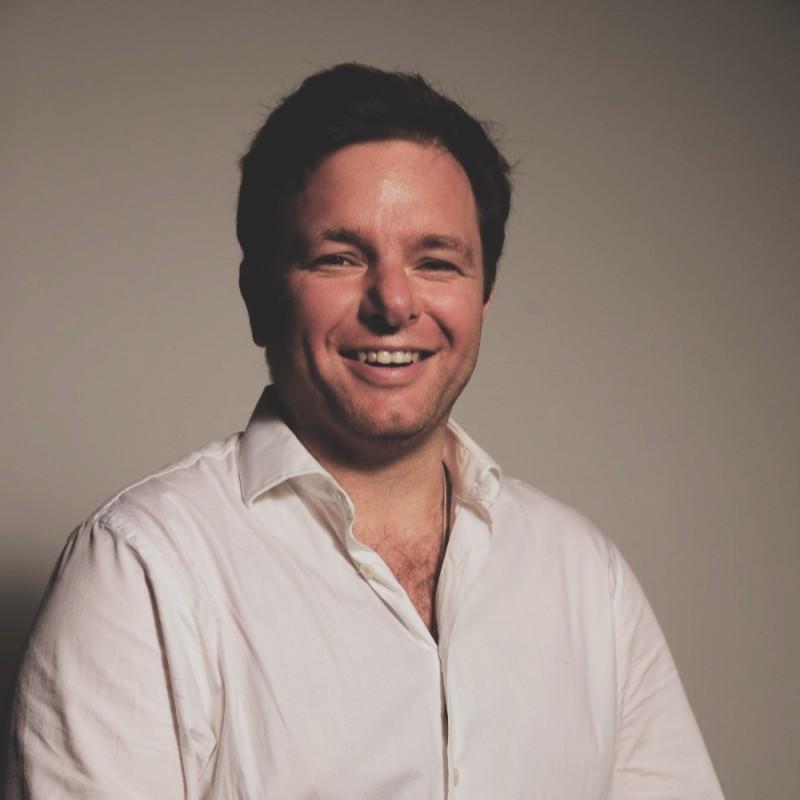 Headshot of Dan Misra Jones, Chief Financial Officer at Longbottom & Co.